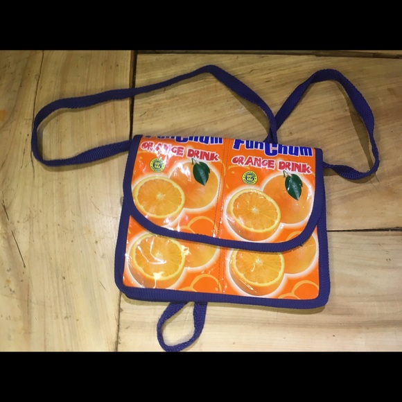 Recycled lil mini purse 👛 - Picture 3 of 4